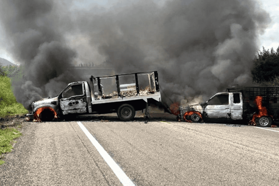 Autoridades realizan operativo tras bloqueos e incendio de vehículos en carreteras de Chiapas