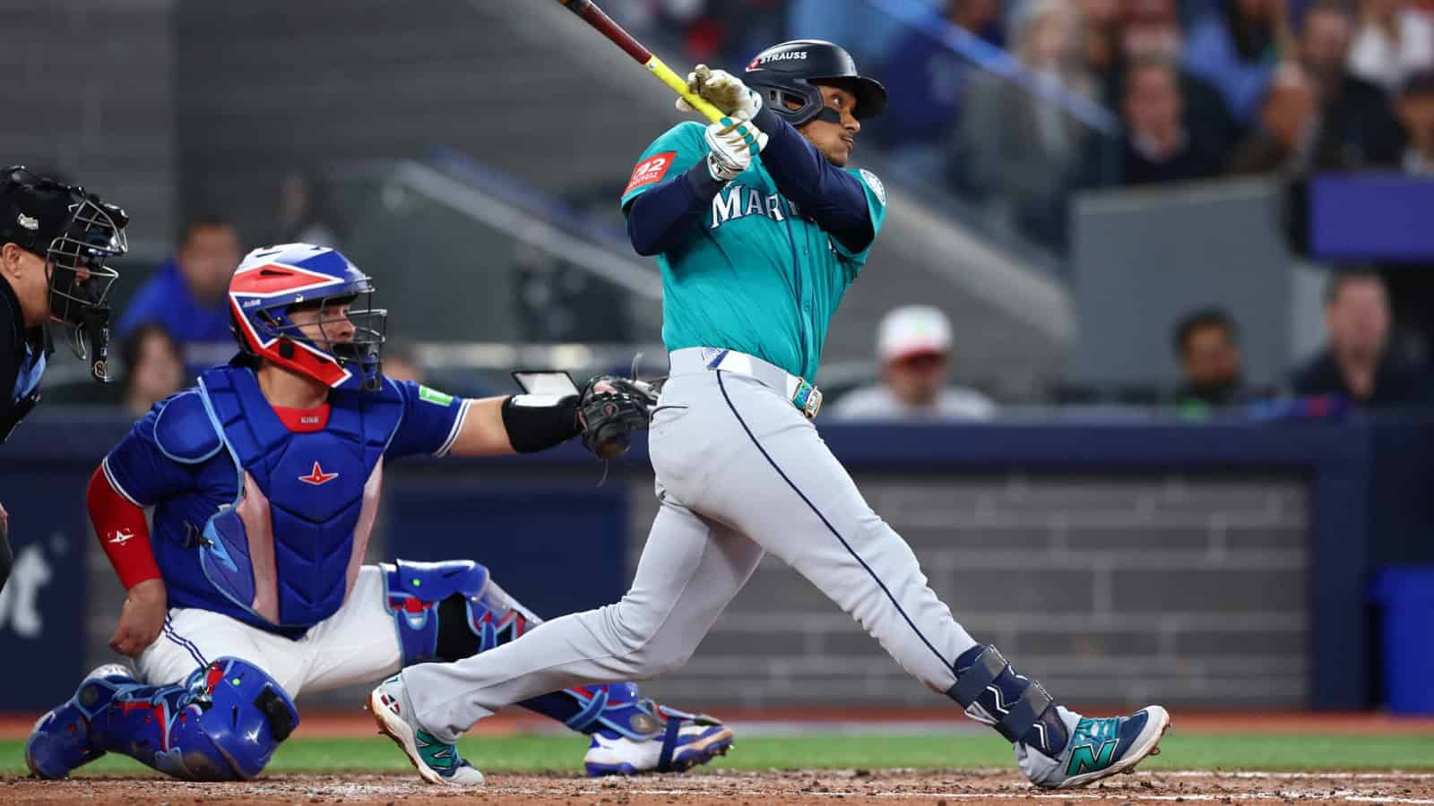 Marineros 2-0 sobre Azulejos en Serie de Campeonato tras vencer 10-3