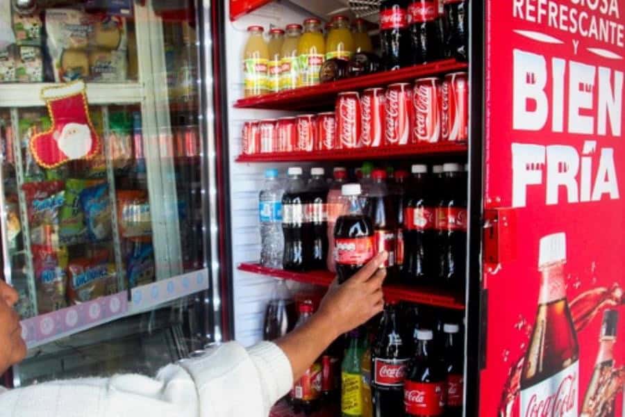 Sheinbaum defiende alza de impuestos a refrescos: ‘no es recaudación, es salud pública’