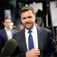 Son bromas: JD Vance, defiende a grupo de jóvenes republicanos que “expresaron” su amor por Hitler