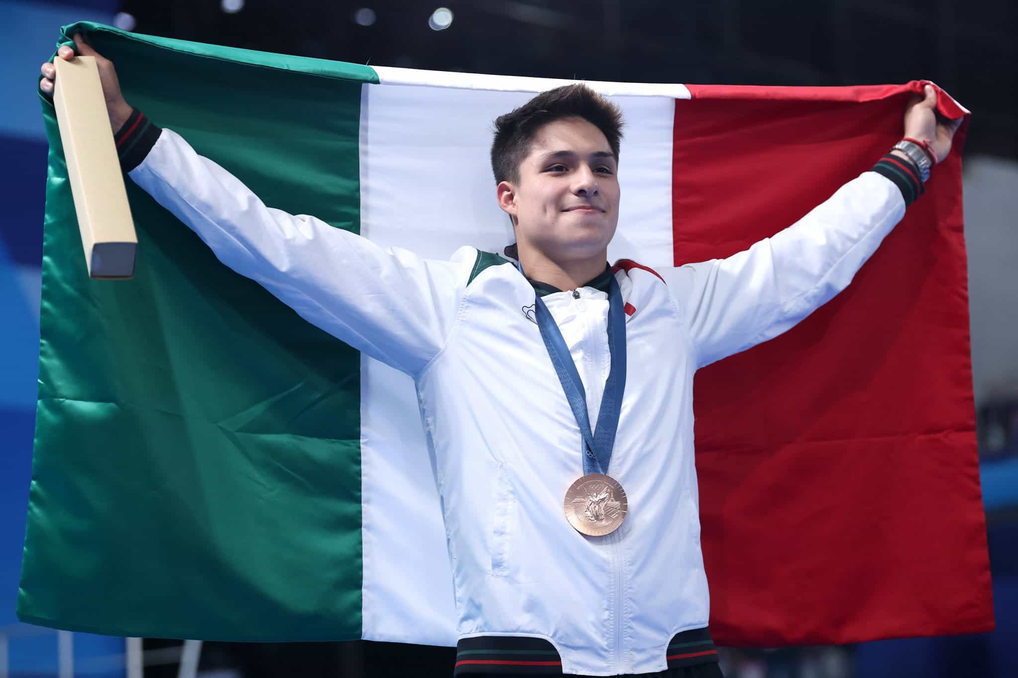 Osmar Olvera nominado a atleta del año por la World Aquatics por su temporada 2025