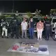 Detienen a tres presuntos distribuidores de drogas en Centro; se les aseguró un arma larga