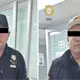 Detienen a dos hombres en el Zócalo de CDMX por transportar un mono, un caimán y una serpiente
