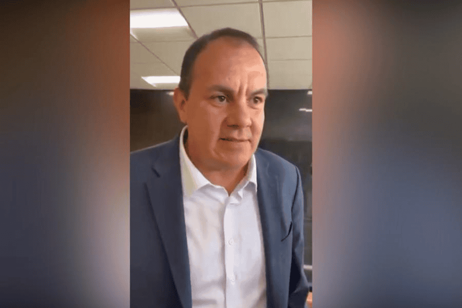 “Que me multen”, dice Cuauhtémoc Blanco tras atender sesión desde cancha de Pádel