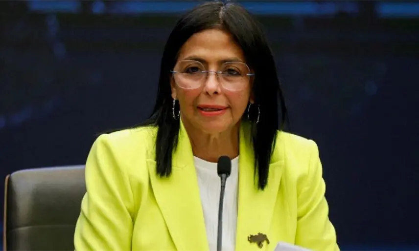 Reconoce ejército de Venezuela a Delcy Rodríguez como presidenta encargada