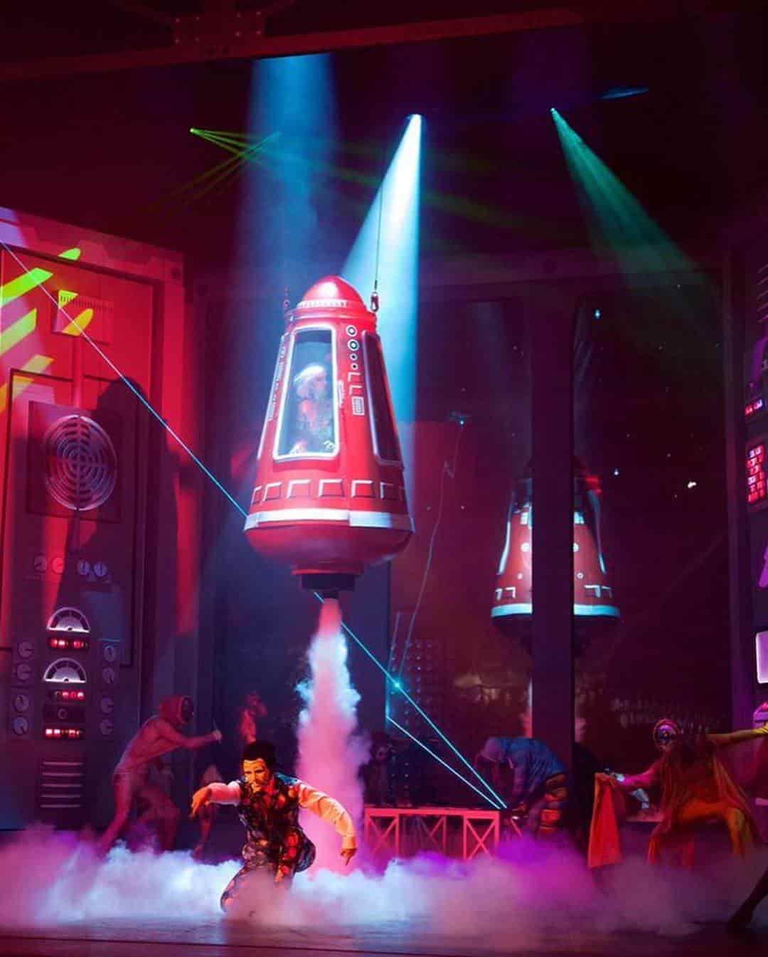 Así luce Belinda en la obra Hoy No Me Puedo Levantar Así luce Belinda en la obra Hoy No Me Puedo Levantar