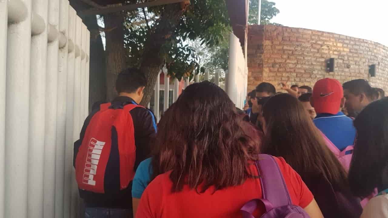 Se manifiestan estudiantes y docentes del Tecnológico de Comalcalco