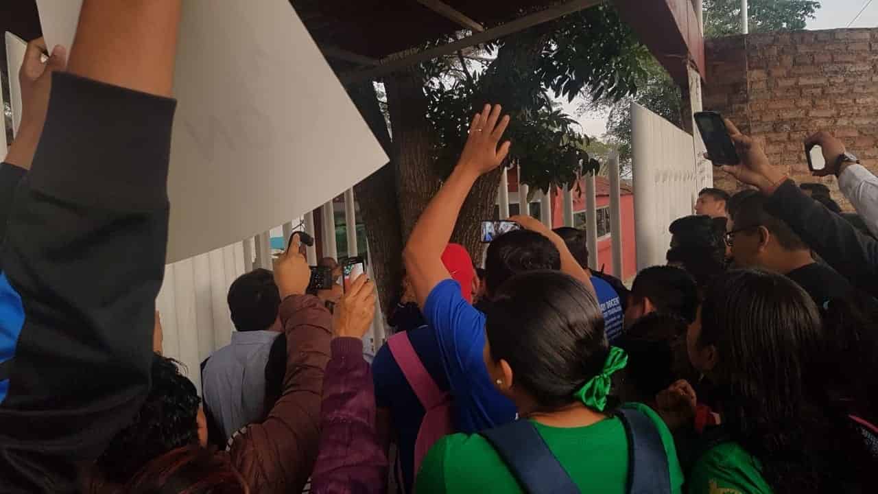 Se manifiestan estudiantes y docentes del Tecnológico de Comalcalco