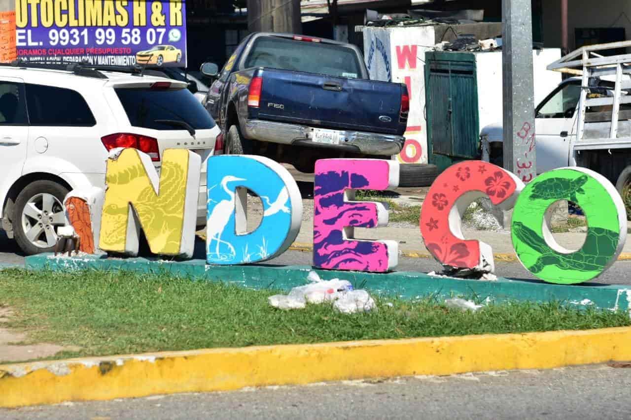 Poco duró el gusto de las letras de colores en Indeco