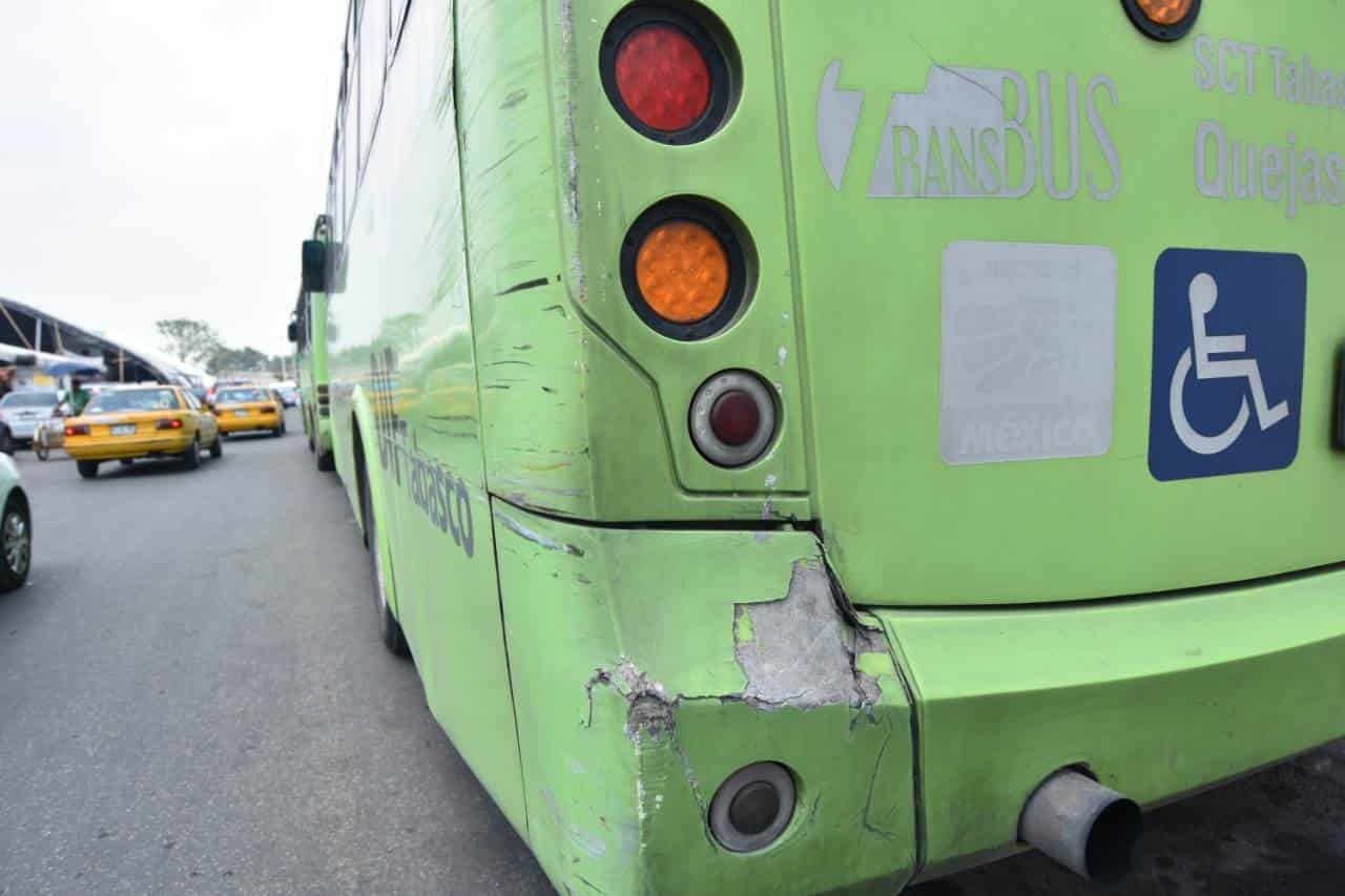 Circulan chatarras de Transbus por calles de Villahermosa