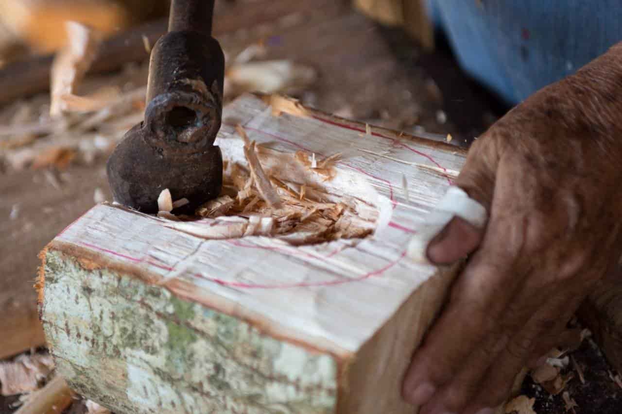 Don Rafa, toda una vida tallando máscaras para danzantes del Pochó Don Rafa, toda una vida tallando máscaras para danzantes del Pochó