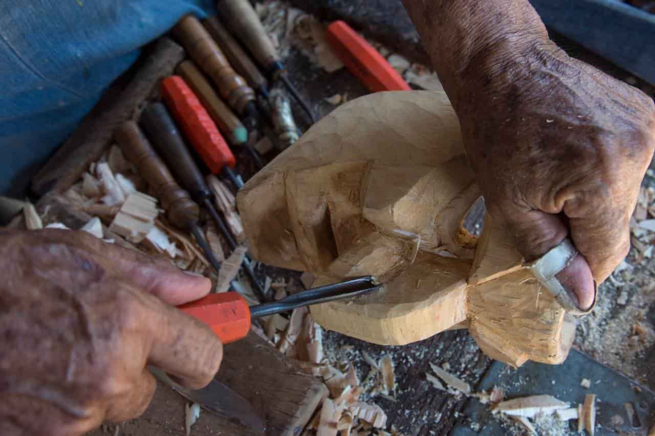 Don Rafa, toda una vida tallando máscaras para danzantes del Pochó Don Rafa, toda una vida tallando máscaras para danzantes del Pochó