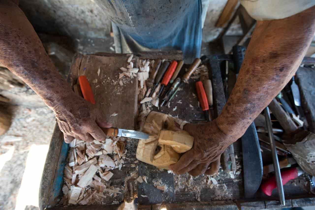 Don Rafa, toda una vida tallando máscaras para danzantes del Pochó Don Rafa, toda una vida tallando máscaras para danzantes del Pochó