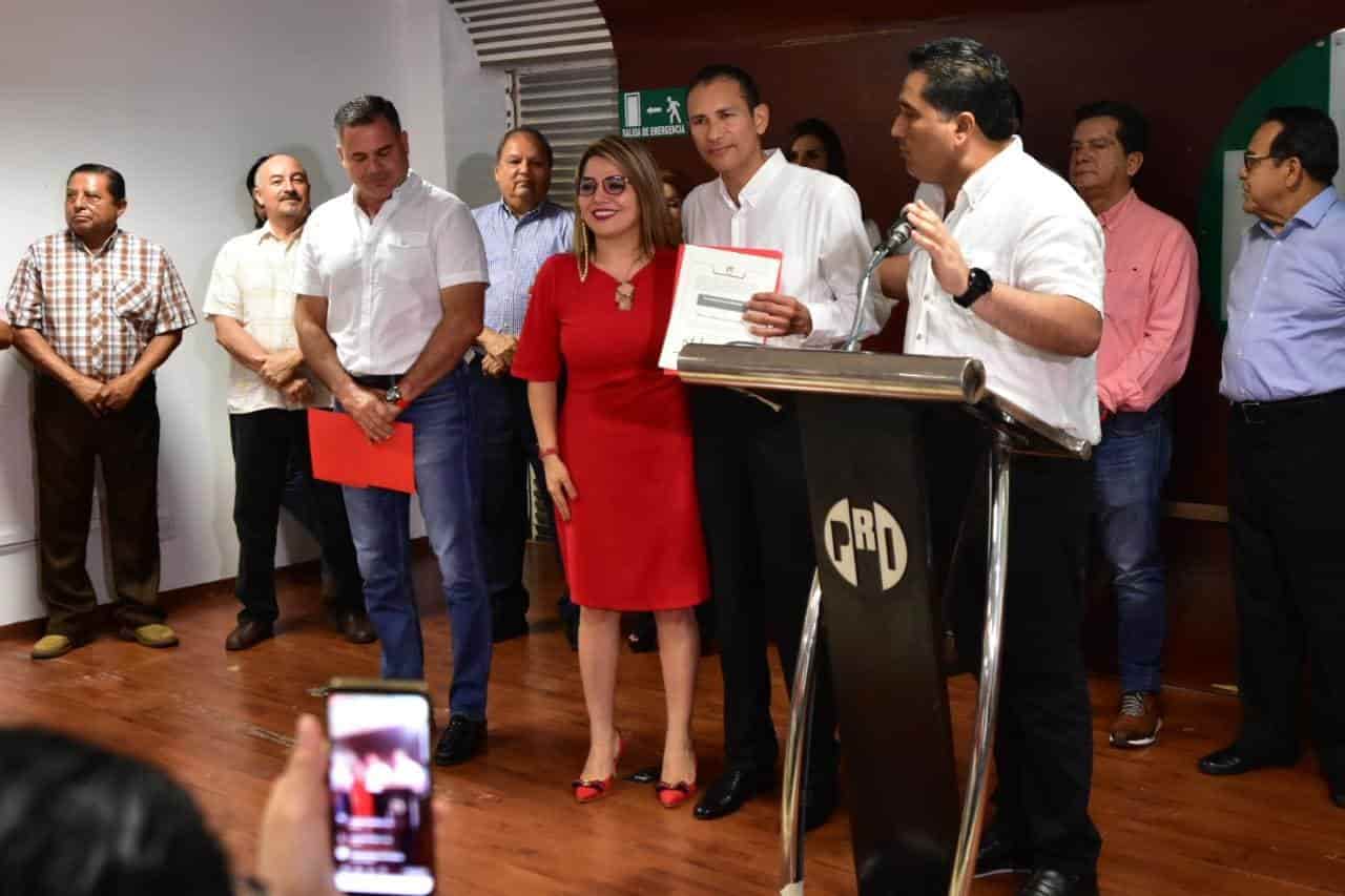 Presenta PRI-Tabasco a nuevos integrantes del CDE Presenta PRI-Tabasco a nuevos integrantes del CDE