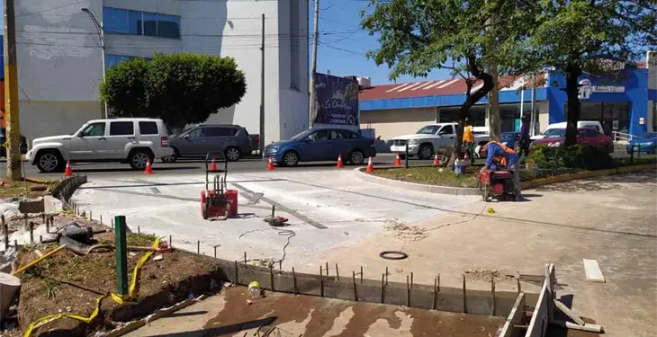 Construyen retorno sobre la Av. Usumacinta a la altura del monumento Sánchez Magallanes Construyen retorno sobre la Av. Usumacinta a la altura del monumento Sánchez Magallanes