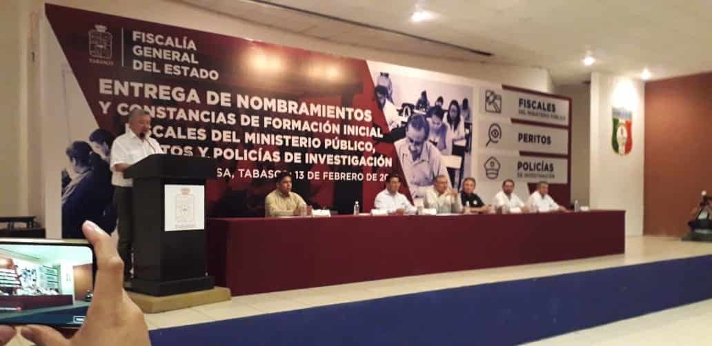 Entregan constancias de formación inicial de Fiscales del ministerio público Entregan constancias de formación inicial de Fiscales del ministerio público