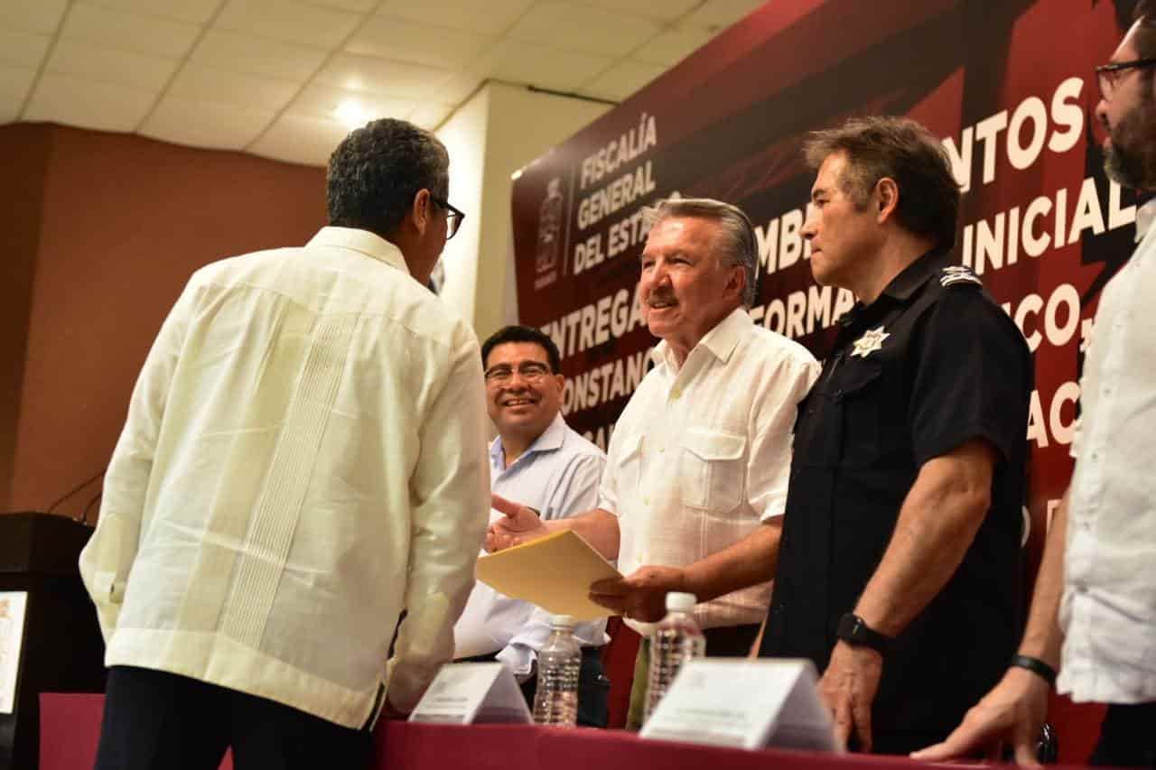 Entregan constancias de formación inicial de Fiscales del ministerio público Entregan constancias de formación inicial de Fiscales del ministerio público