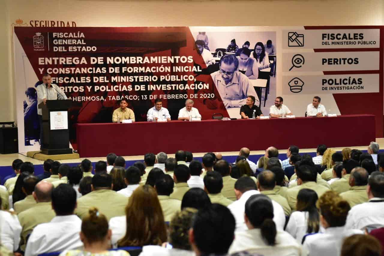 Entregan constancias de formación inicial de Fiscales del ministerio público Entregan constancias de formación inicial de Fiscales del ministerio público