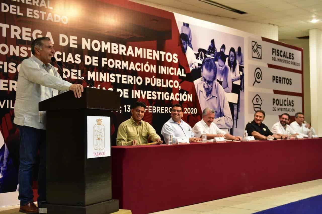 Entregan constancias de formación inicial de Fiscales del ministerio público Entregan constancias de formación inicial de Fiscales del ministerio público