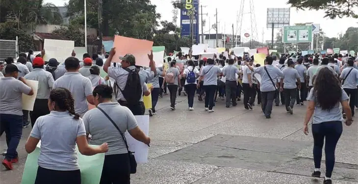 STAIUJAT marcha nuevamente para pedir aumento salarial del 20%
