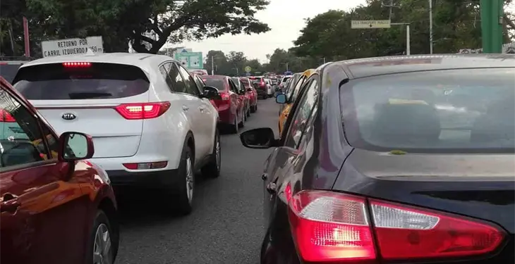 STAIUJAT marcha nuevamente para pedir aumento salarial del 20%