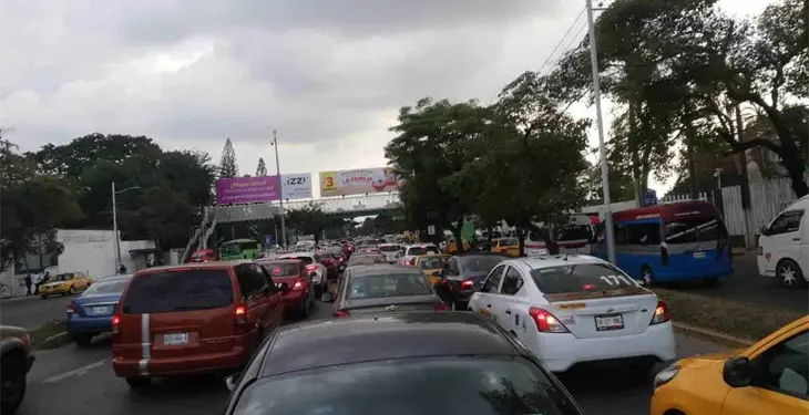 STAIUJAT marcha nuevamente para pedir aumento salarial del 20%