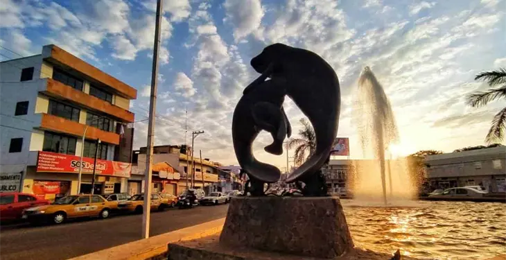 Bello atardecer desde la Fuente del Chorro de Villahermosa Bello atardecer desde la Fuente del Chorro de Villahermosa