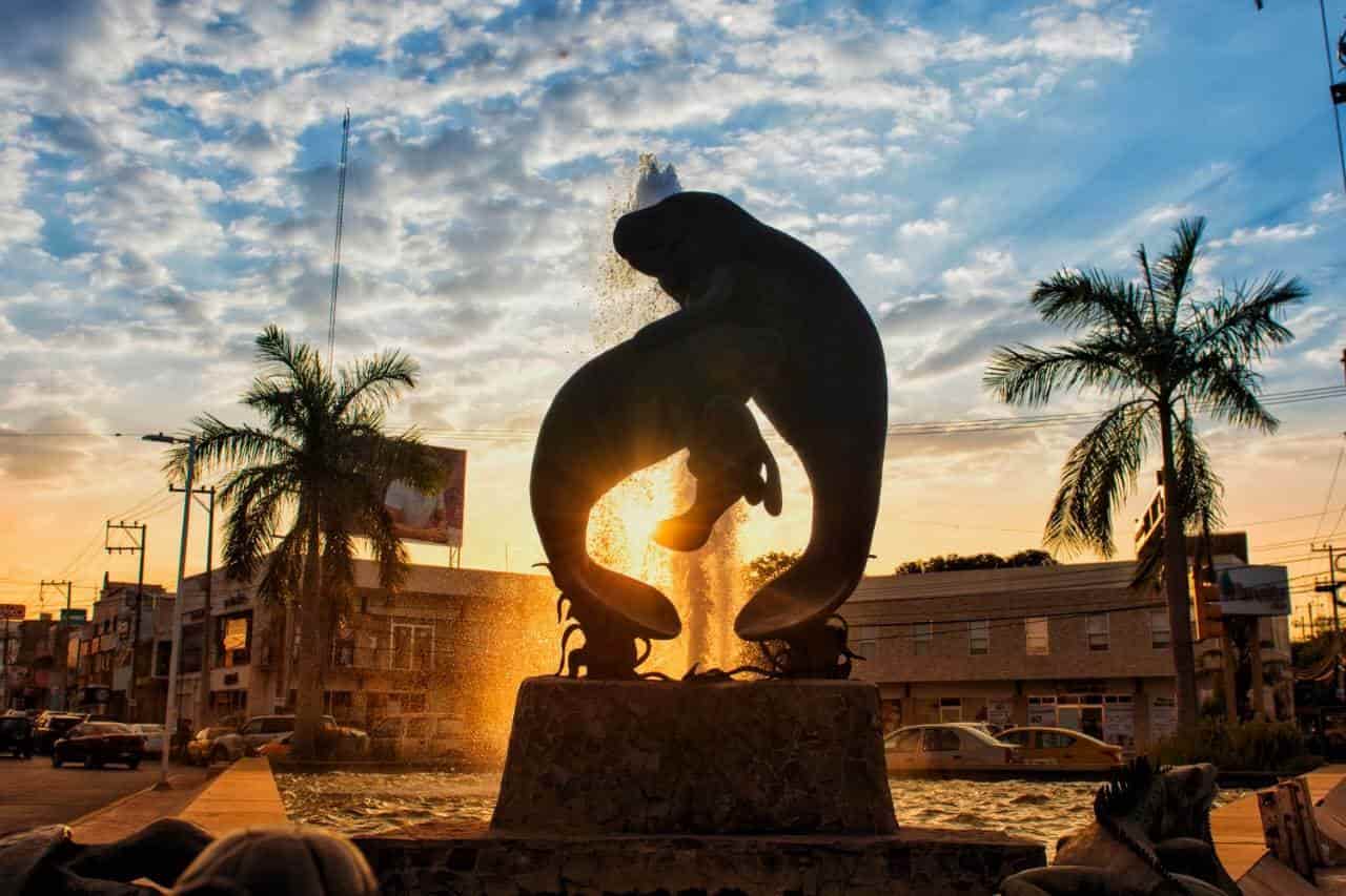 Bello atardecer desde la Fuente del Chorro de Villahermosa Bello atardecer desde la Fuente del Chorro de Villahermosa