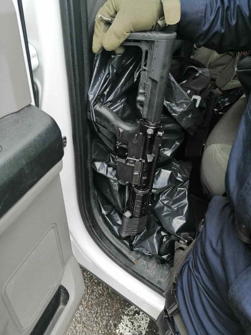 Capturan a cuatro sujetos con armas largas y cortas cerca del Creset