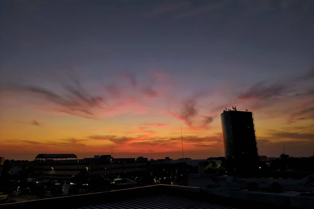 Espectáculo de colores de un atardecer tabasqueño Espectáculo de colores de un atardecer tabasqueño