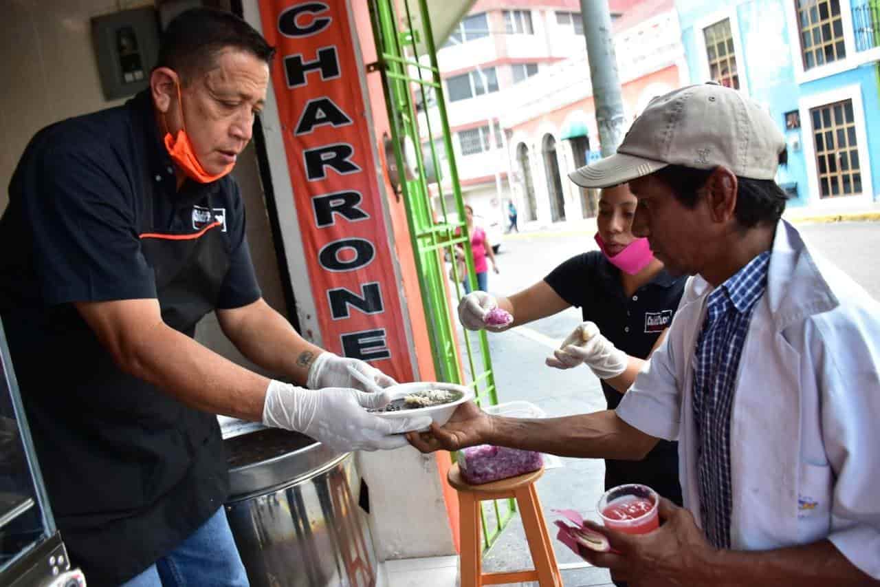 Regala 200 platos de comida diarios para afectados por contingencia Regala 200 platos de comida diarios para afectados por contingencia