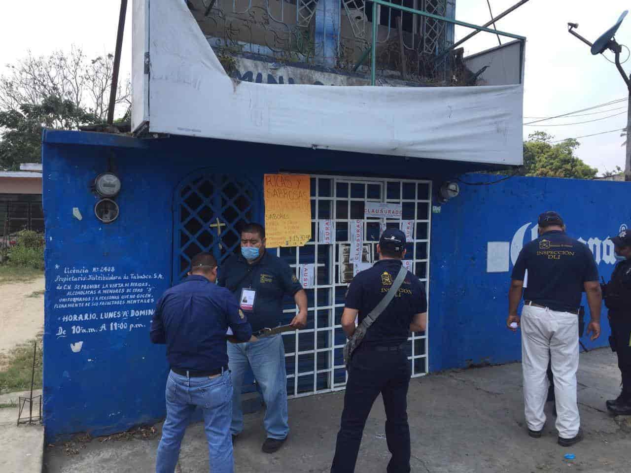 Clausuran negocios y depósitos de cerveza por violar decreto de prevención del Covid-19 en Comalcalco y Jalpa