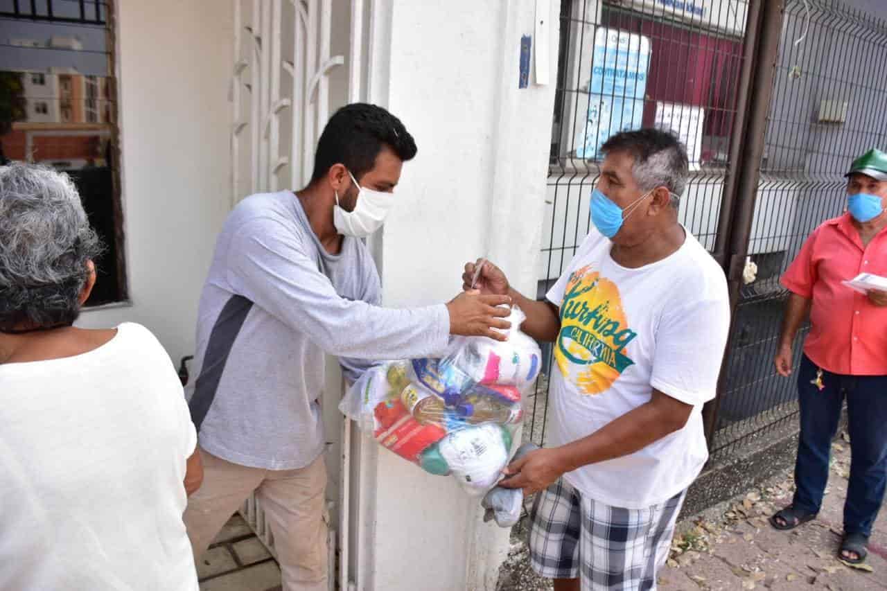 Entrega iglesia Católica cerca de mil despensas como parte del programa Mesa Solidaria Entrega iglesia Católica cerca de mil despensas como parte del programa Mesa Solidaria