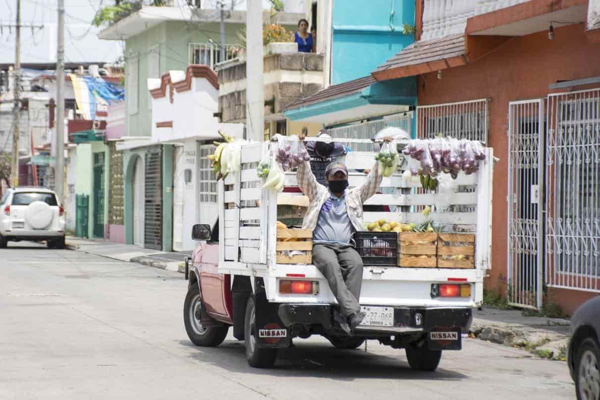 FOTO GALERÍA: El cambaceo, la estrategia de venta que subsiste a los tiempos del coronavirus FOTO GALERÍA: El cambaceo, la estrategia de venta que subsiste a los tiempos del coronavirus