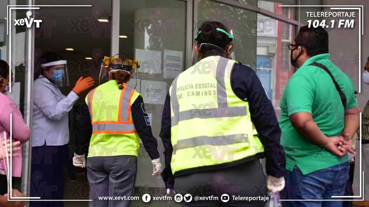 Tabasqueños abarrotan el Centro de Villahermosa, plazas comerciales y paradas de transporte en el inicio de la “nueva normalidad”