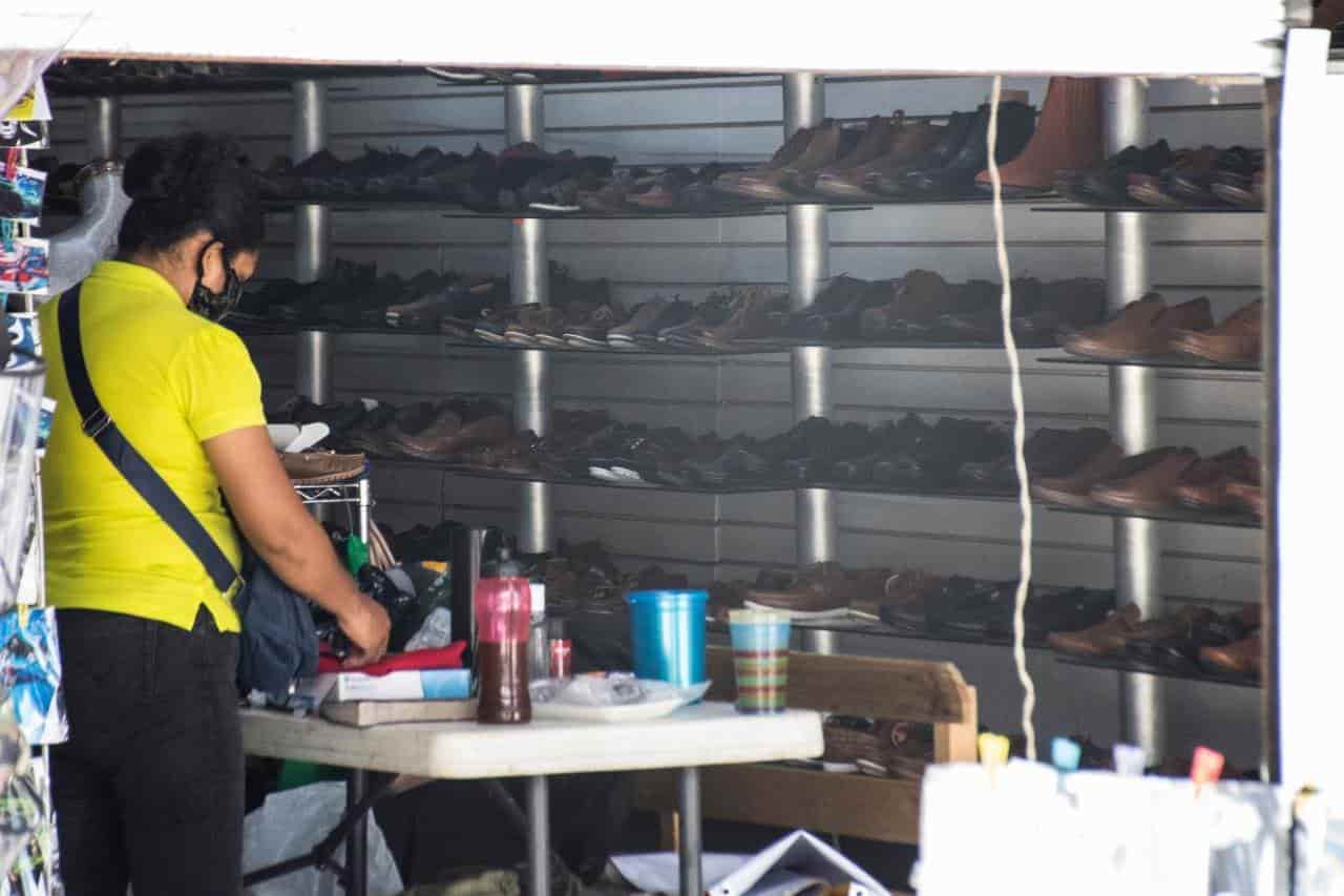 Se adelantan comercios a la nueva normalidad Se adelantan comercios a la nueva normalidad