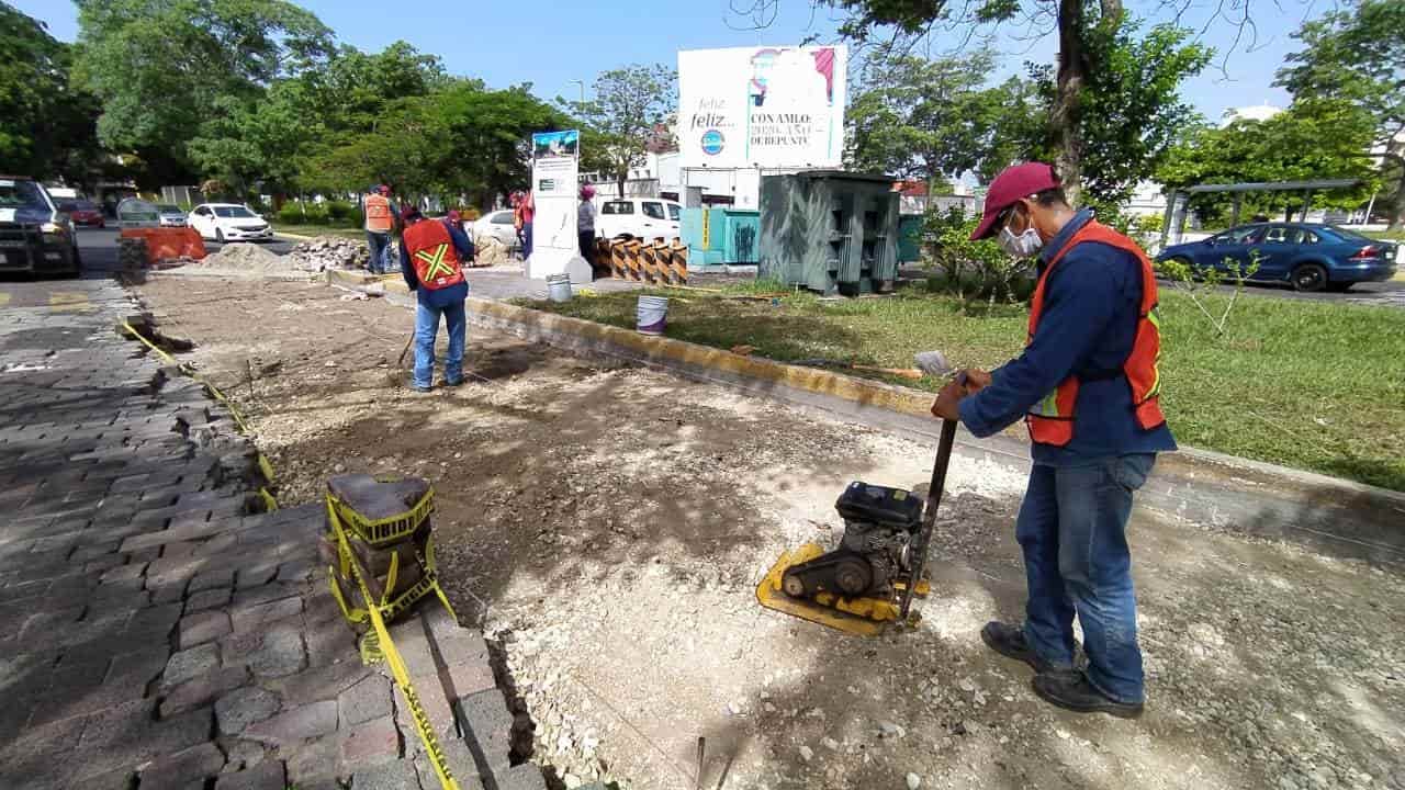 Rehabilitará Gobierno de Centro 7 mil 50 m2 de pavimento de adoquín en Tabasco 2000 Rehabilitará Gobierno de Centro 7 mil 50 m2 de pavimento de adoquín en Tabasco 2000