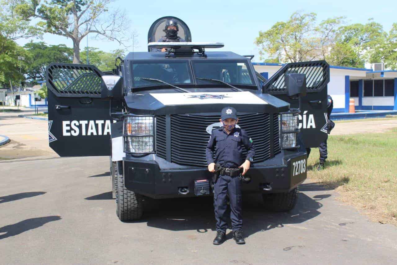 Niño celebra su cumpleaños… ungido como “policía” Niño celebra su cumpleaños… ungido como “policía”