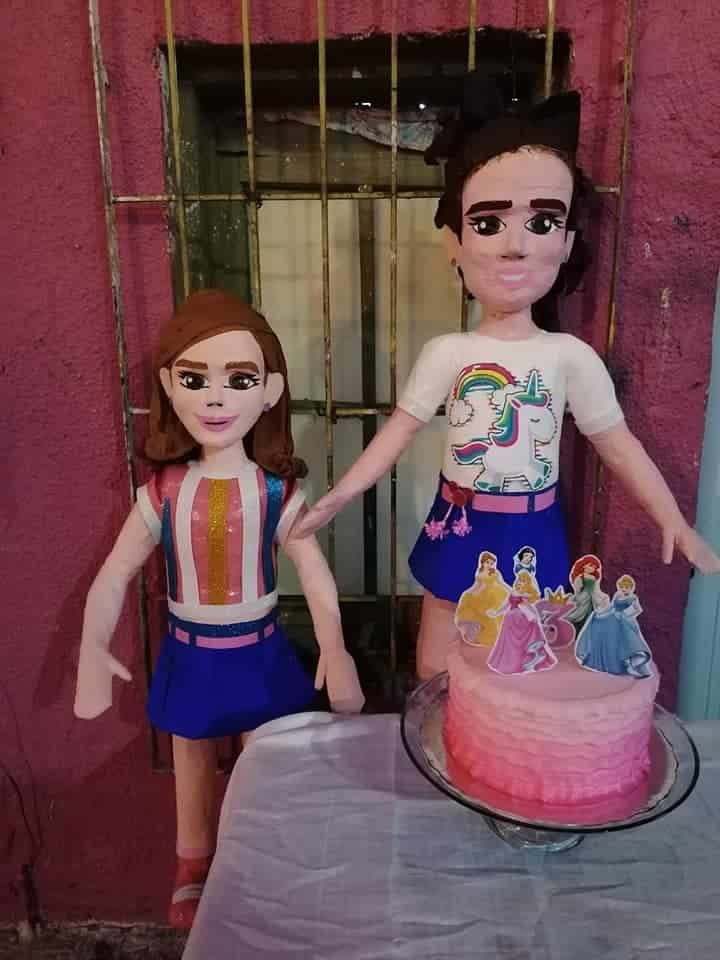 Y lo hicieron otra vez... llegan las piñatas de las niñas virales por pelear en pleno pastel de cumpleaños