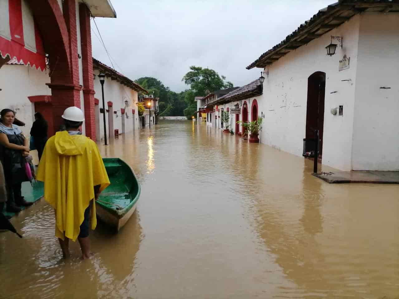 Continúan afectaciones en municipios de la Sierra Continúan afectaciones en municipios de la Sierra