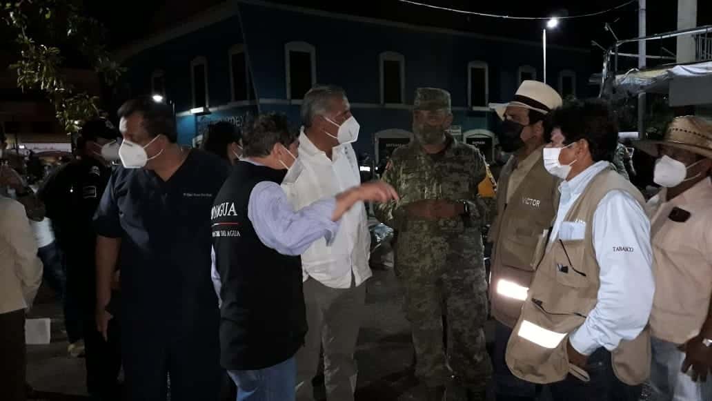 Supervisa Adán Augusto operación de equipos de bombeo para contener anegaciones
