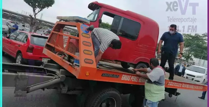 Detiene Semovi a tres pochimóviles piratas en Tierra Colorada; multa será de 45 mil pesos Detiene Semovi a tres pochimóviles piratas en Tierra Colorada; multa será de 45 mil pesos