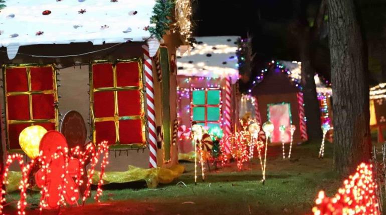30 mil luces en paseo navideño de Grupo Rodizio en La Choca