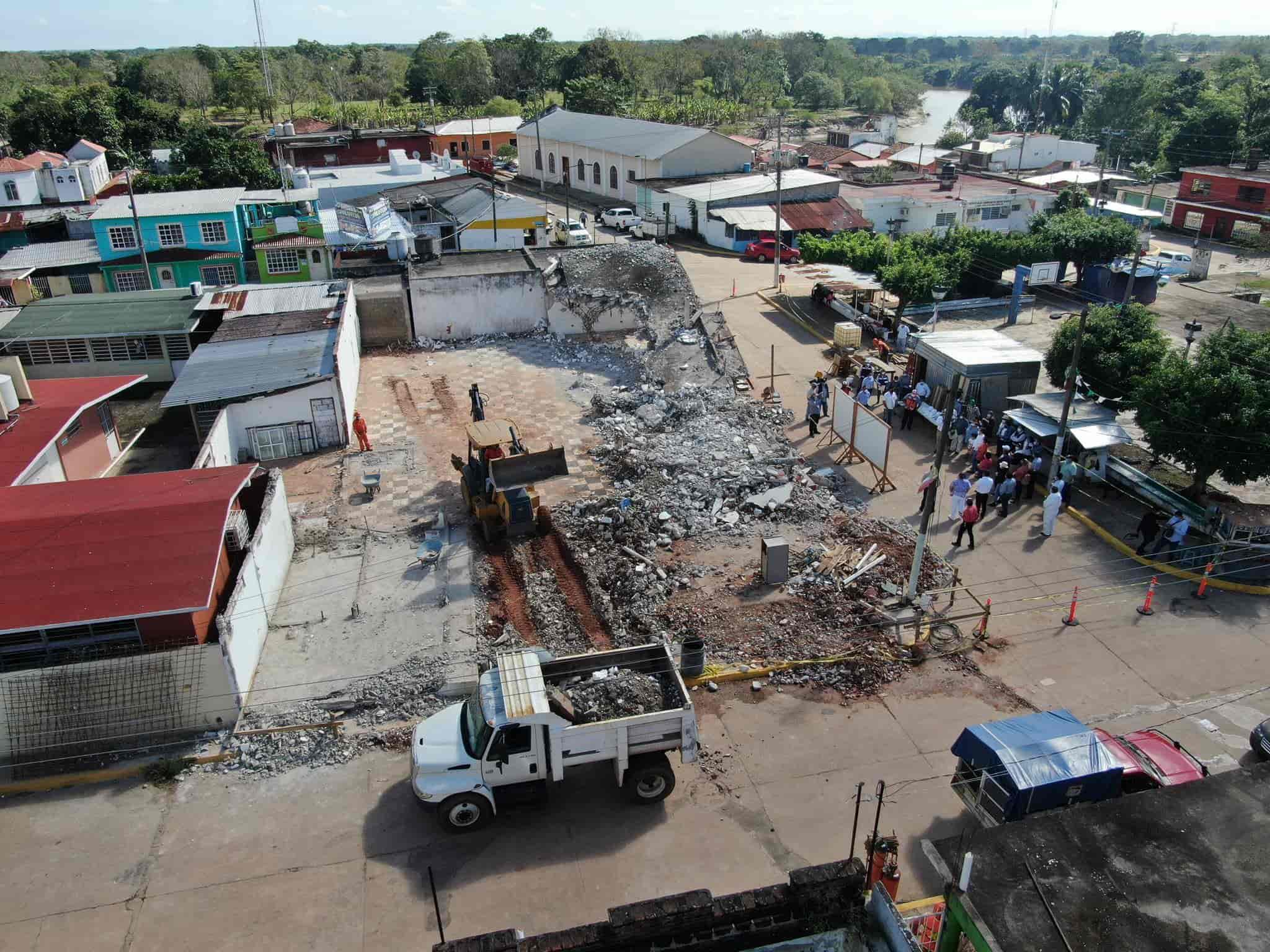 Anuncia Evaristo reconstrucción del sistema de drenaje y 2 cárcamos en Pueblo Nuevo de las Raíces Anuncia Evaristo reconstrucción del sistema de drenaje y 2 cárcamos en Pueblo Nuevo de las Raíces