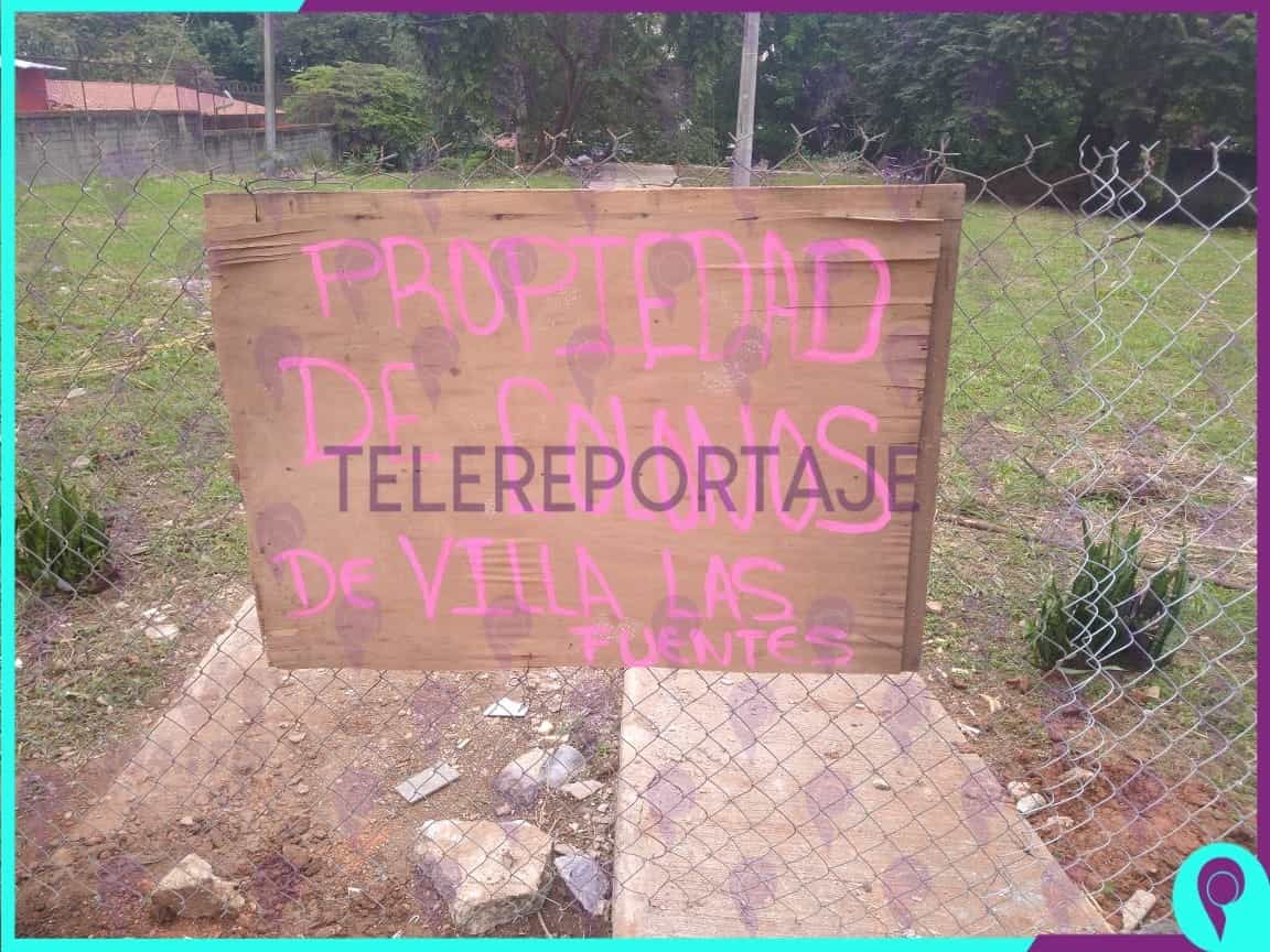 Denuncian vecinos de Villa Las Fuentes invasión a un predio Denuncian vecinos de Villa Las Fuentes invasión a un predio