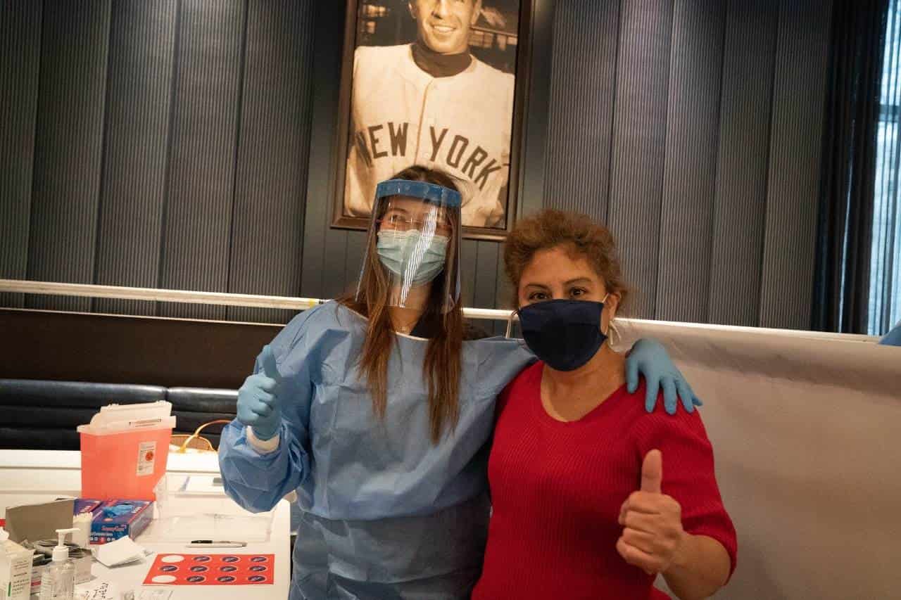 Inicia vacunación masiva en el estadio de los Yankees Inicia vacunación masiva en el estadio de los Yankees