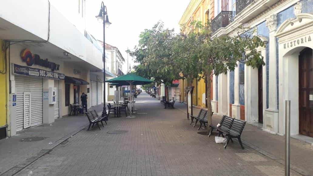 Calles de Villahermosa amanecieron vacías ayer domingo