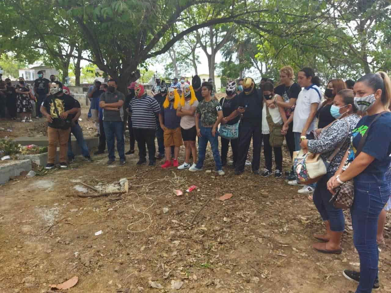 Dan último adiós al luchador tabasqueño “Pasión Kristal”