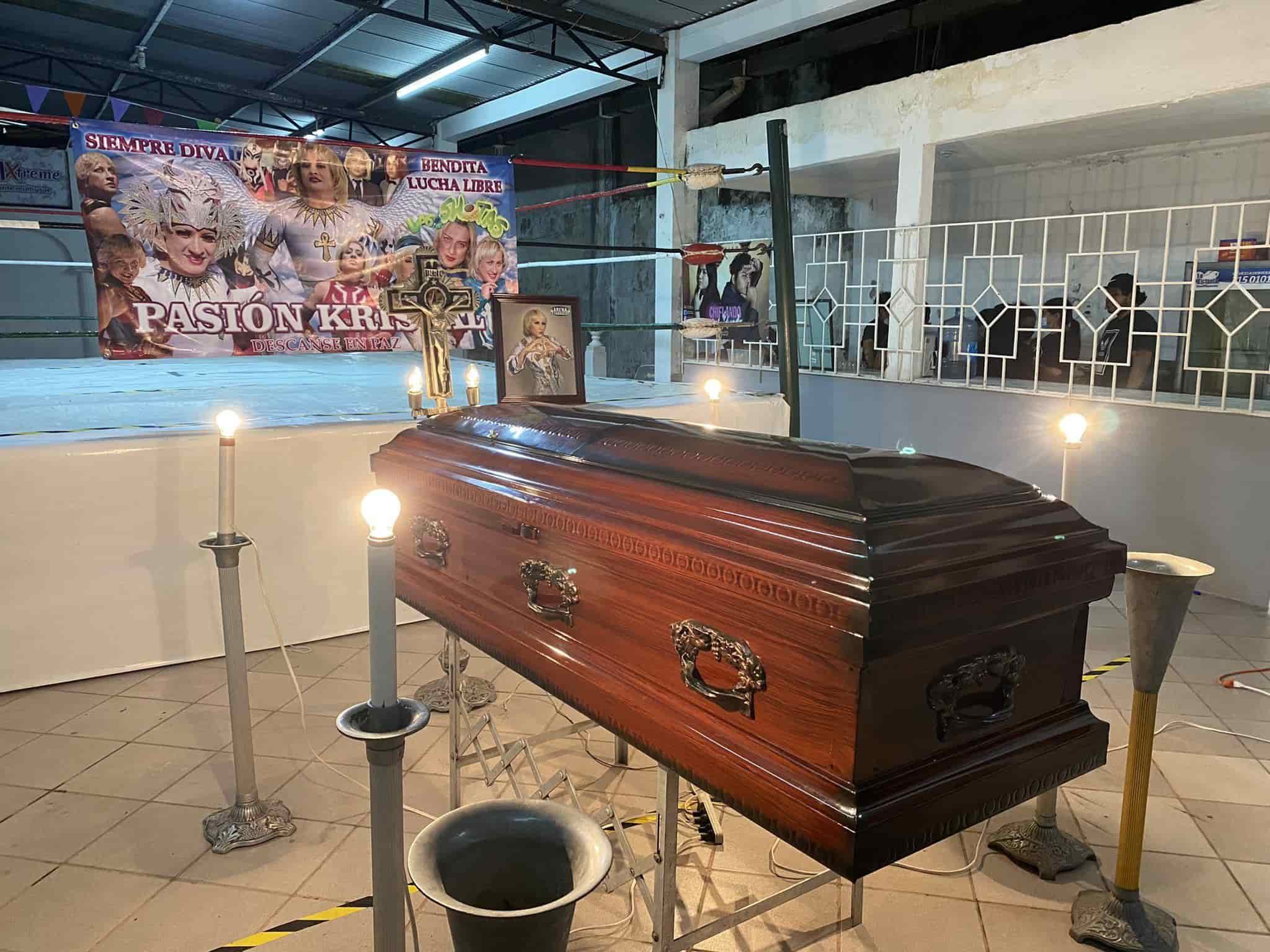 Dan último adiós al luchador tabasqueño “Pasión Kristal”