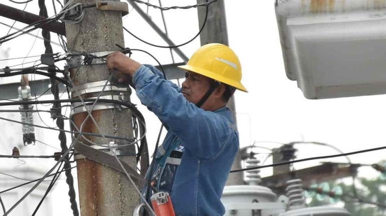 Demanda eléctrica rompe récord histórico por ola de calor en el país 